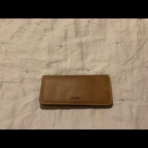 Roots Canada tribe leather wallet